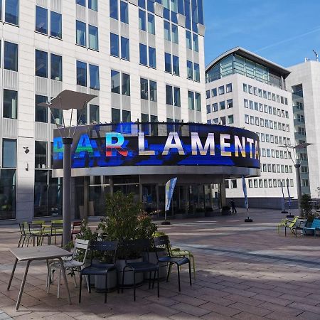 Design Europarlament Apartment With Private Terrace Брюксел Екстериор снимка