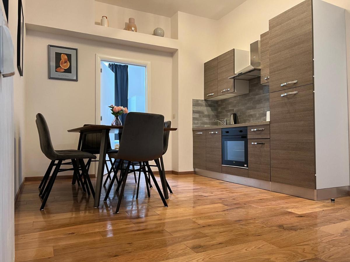 Design Europarlament Apartment With Private Terrace Брюксел Екстериор снимка
